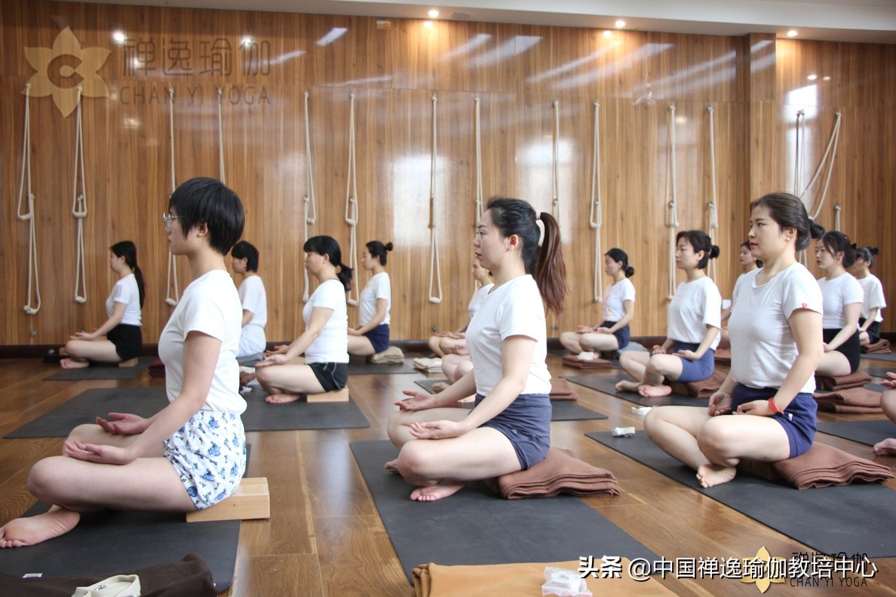 西安瑜伽教练培训学校前十名,瑜伽教练证培训哪个最权威最好用