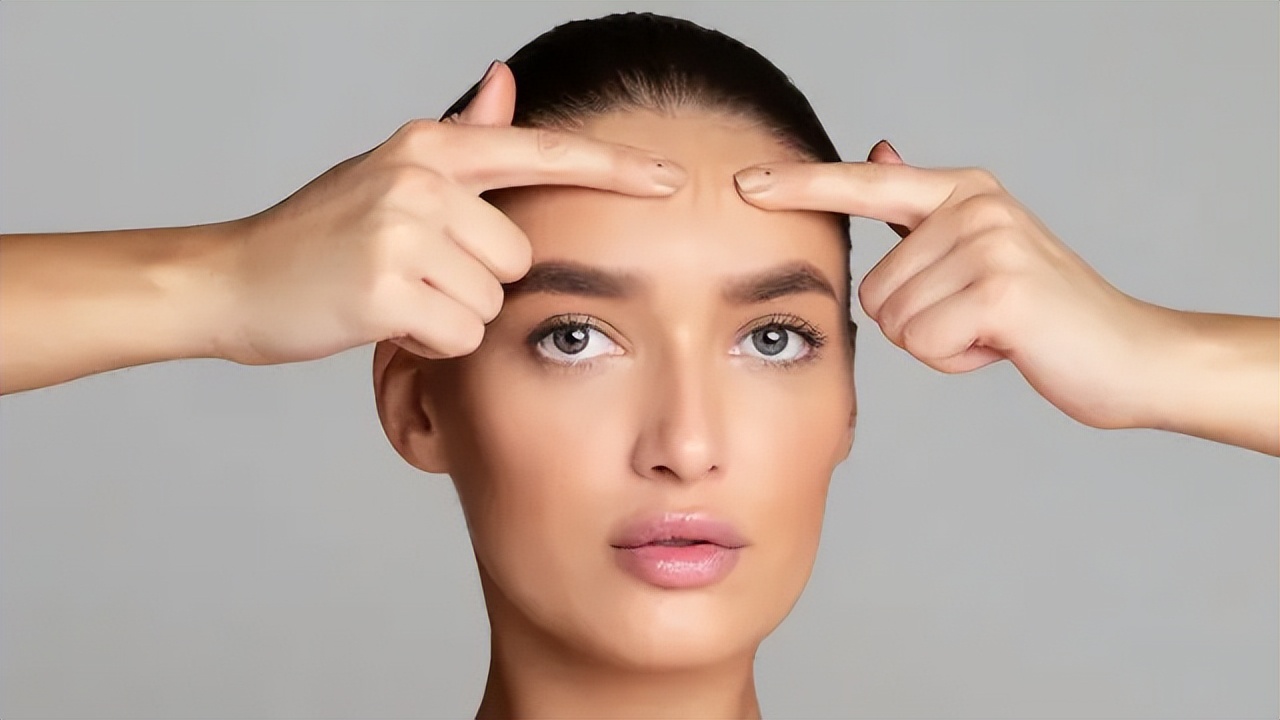 脸腮部位长痘是什么原因,脖子长痘是身体哪部位出问题