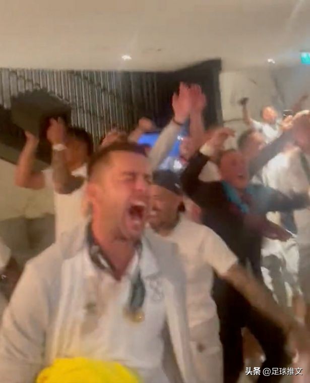 我跟你说个锤子gif,锤子是西汉姆联吗