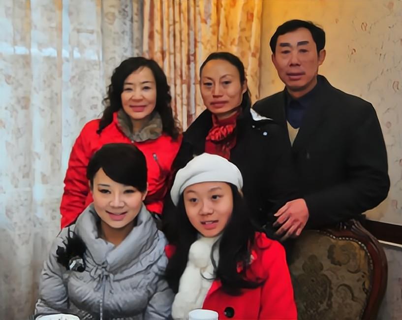 盲人歌手刘赛素颜照,盲人女歌手刘赛现在生活