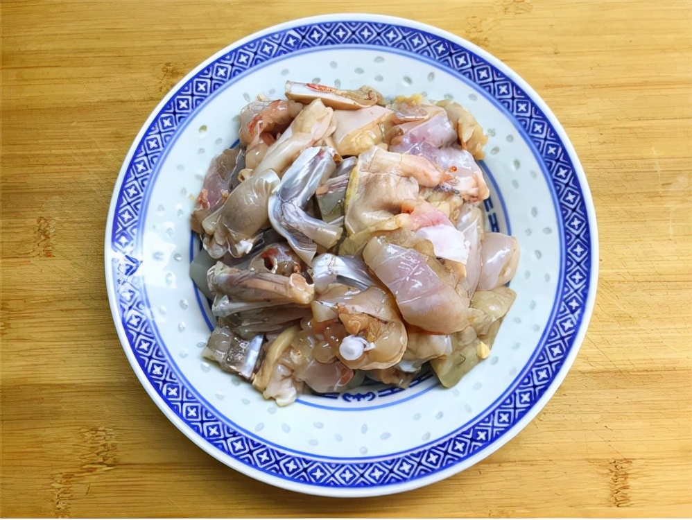 第一次吃牛蛙要注意什么,牛蛙怎样做肉质才紧实