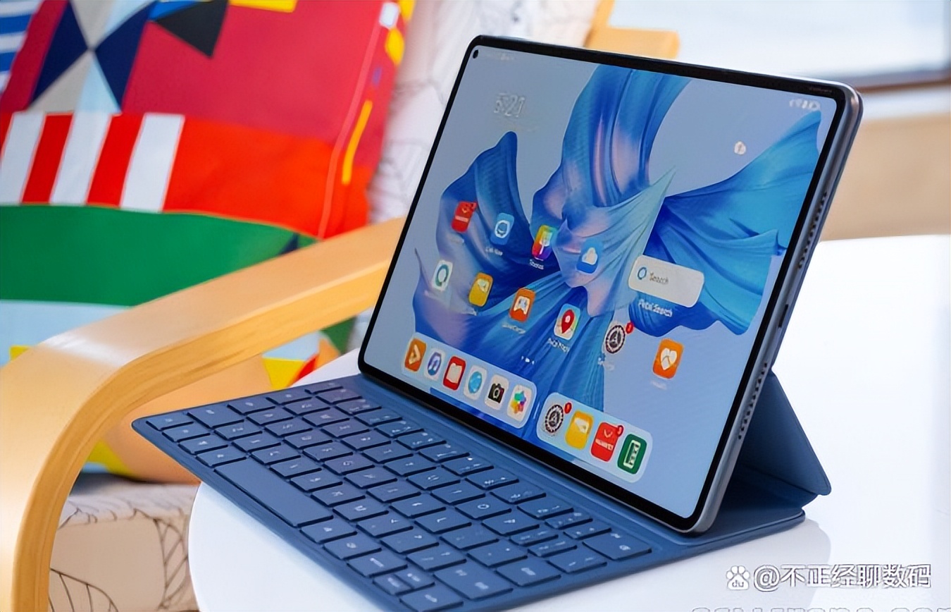 华为matepadpro13.2跟matepadpro12.6比较,华为matepadpro11性能款屏幕