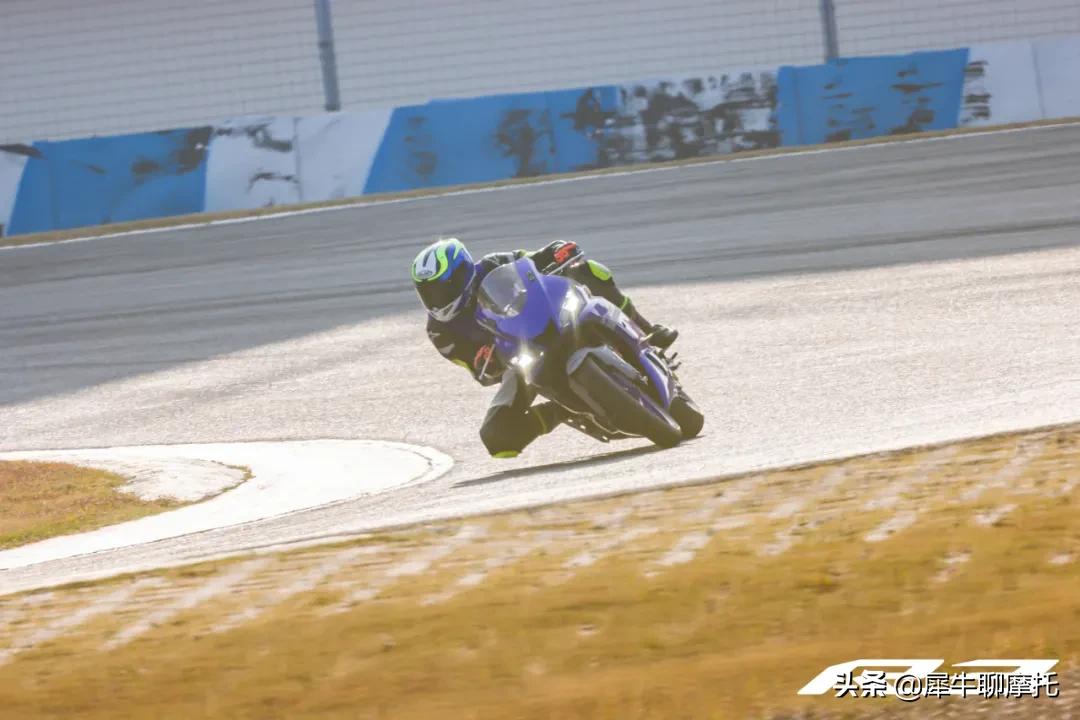 雅马哈r3过弯,雅马哈r3跑山路