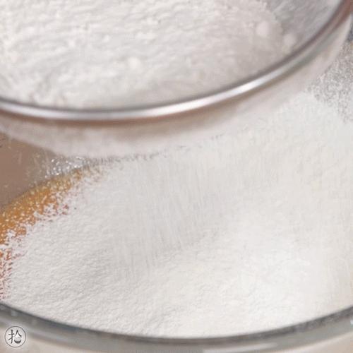 不用烤箱也不用蒸的蛋糕超简单,怎么做不用烤箱不用打发的小蛋糕