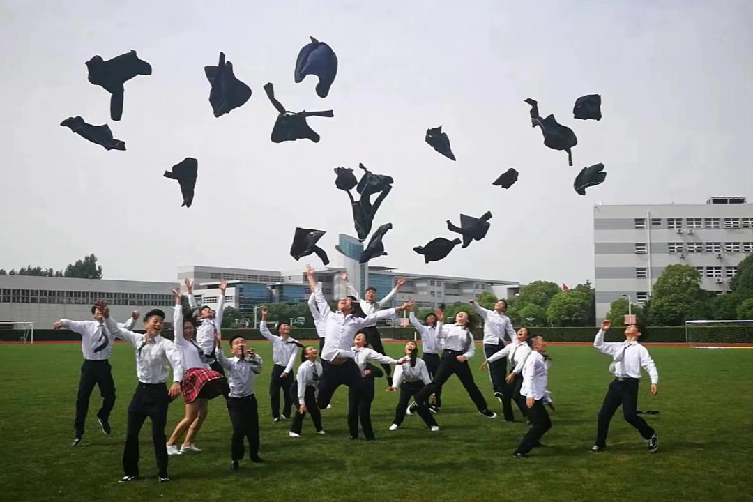 一个女人很关心你的事,一个女人很关心领导