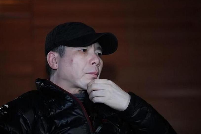 冯小刚的白癜风能治吗,冯小刚患白癜风视频