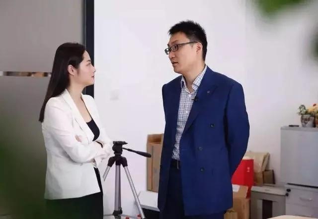 黄峥创业全过程,黄峥创业传奇人生