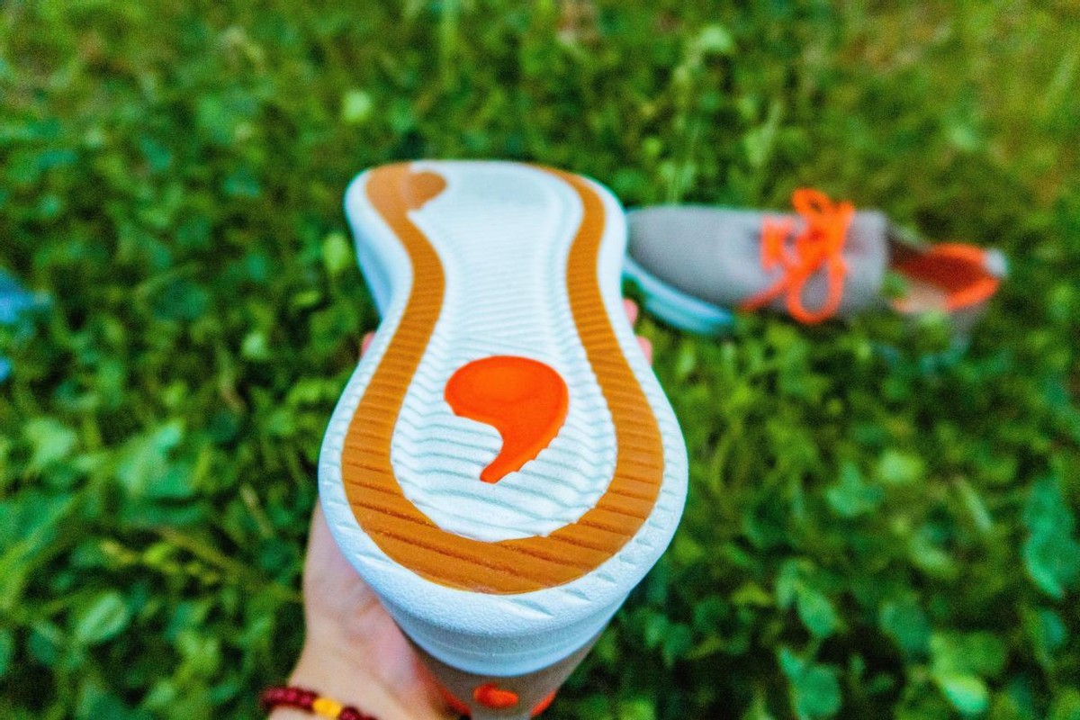 休闲跑步鞋夏季透气,秋季商务透气休闲鞋推荐