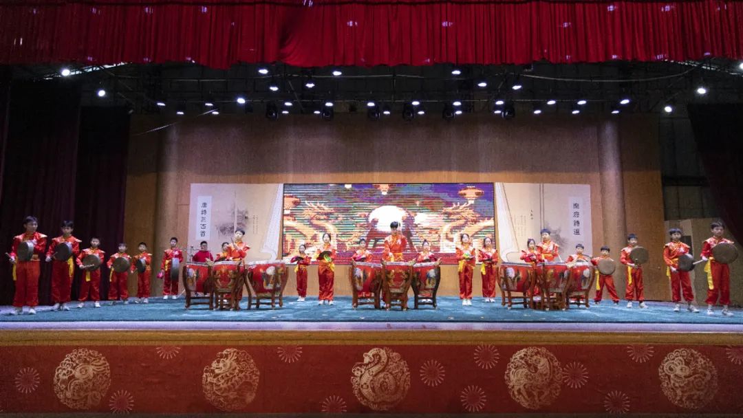 新年战袍青少年,新战袍新气象