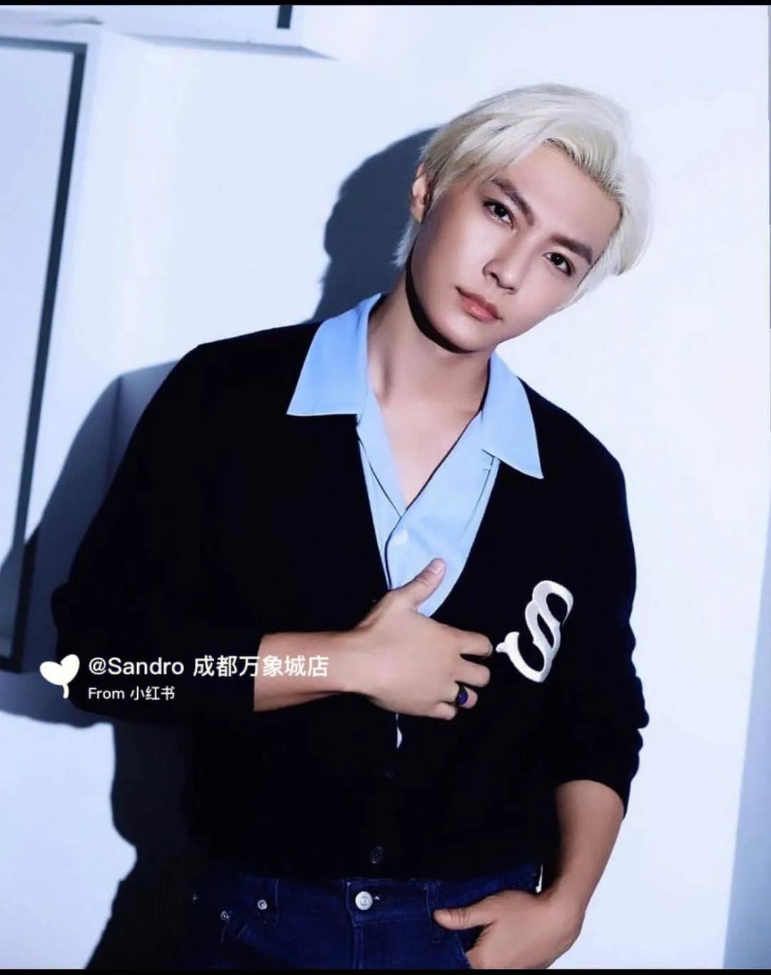 炎亚纶的同性恋风流事：痛并快乐着，看见*裤底**，无法想象！