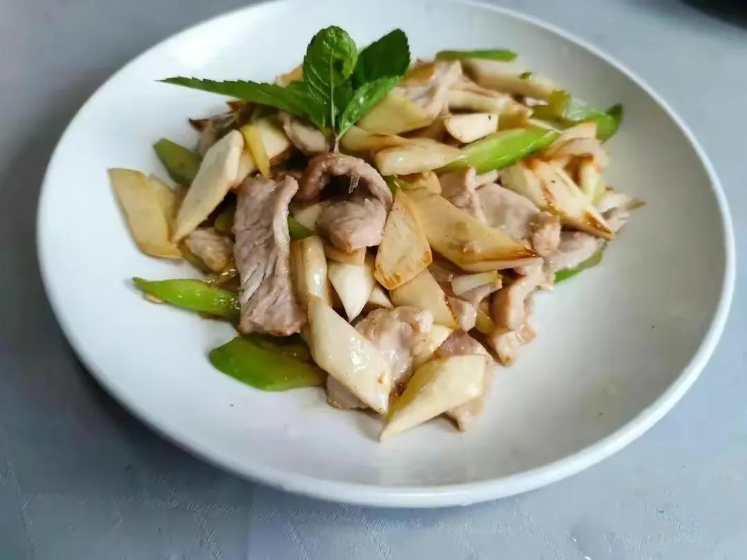 为啥外面的菜吃了口渴,餐馆的菜吃了口干怎么缓解