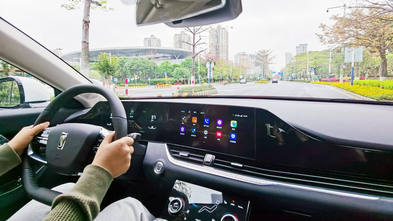 14奔腾b70试驾完整视频,2014奔腾b70运动豪华版