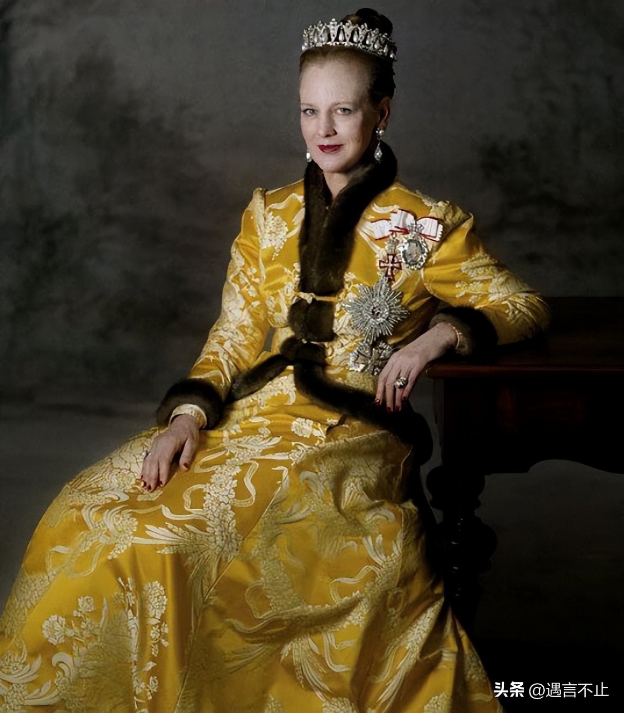 丹麦村里的小叔子爱上了嫂子？大女主女王：我从不信八卦和童话