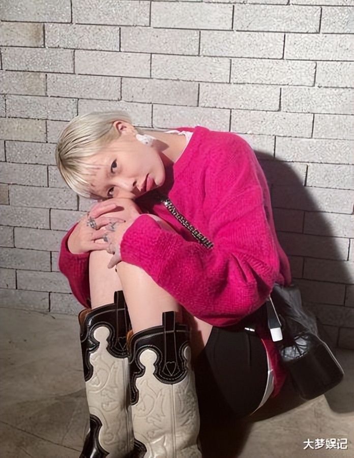 泫雅剪“齐耳短发”撞脸DAWN！网友歪楼狂猜复合：相爱就会相像