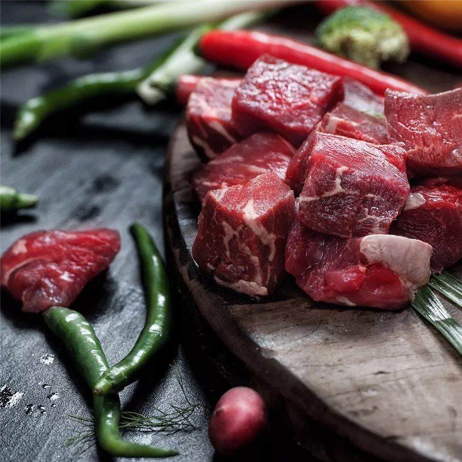 “羊亡爷”恩克:5个月内吃110只羊,从不吃青菜,面色乌青疵扩散