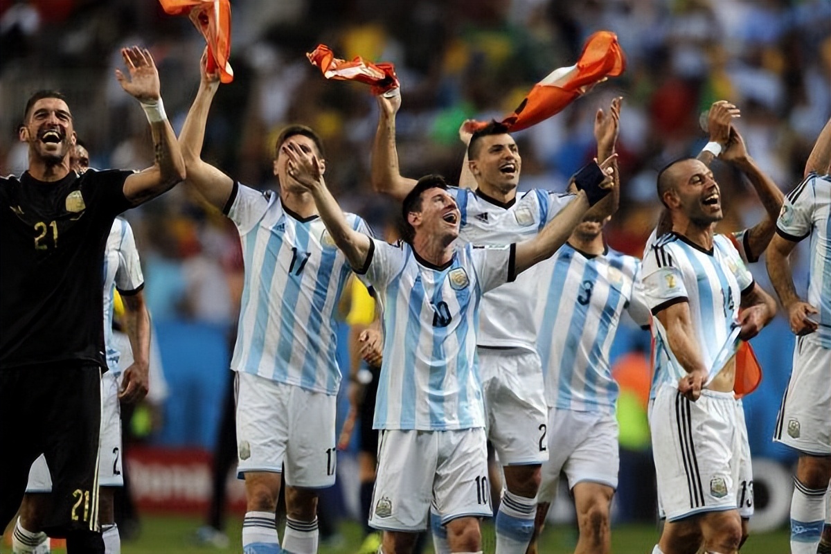 阿根廷夺冠后老一代球员表现,夺冠后宣布解散