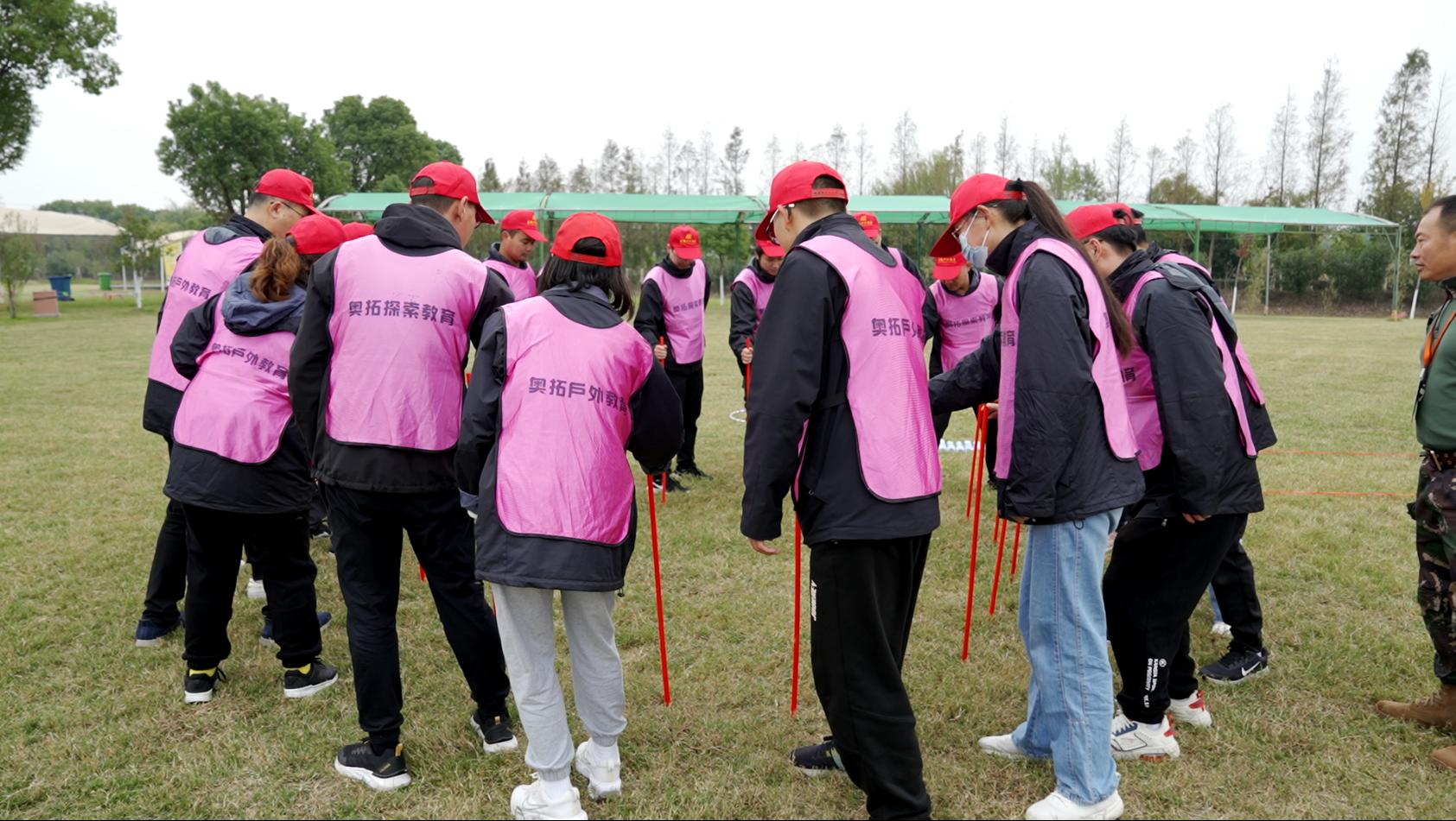 凝心聚力筑梦前行视频素材,户外拓展训练十大项目