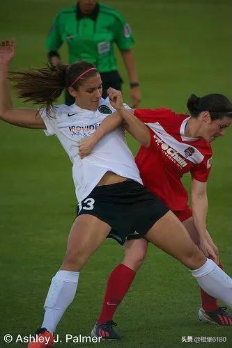 足球运动的魅力500字,足球运动的魅力