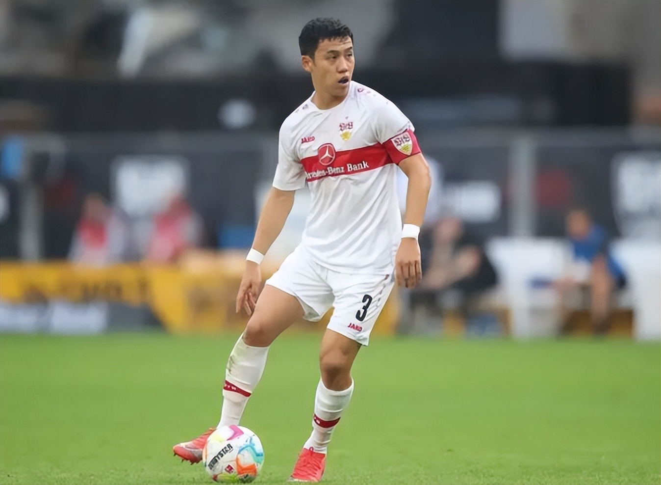 亚洲杯日本队最帅球员,日本队亚洲杯大名单身价