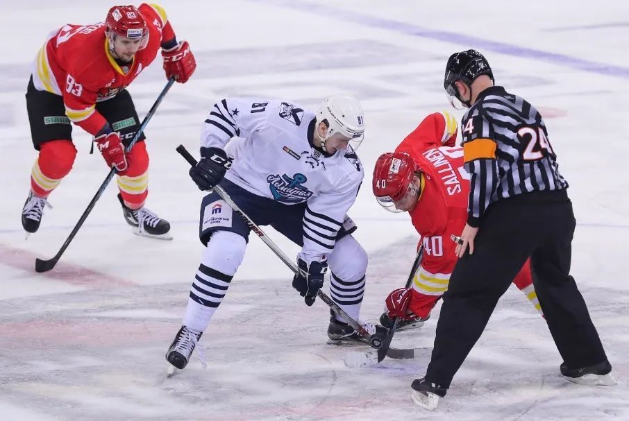 五棵松冰雪中心冰雪世界,五棵松冰雪馆