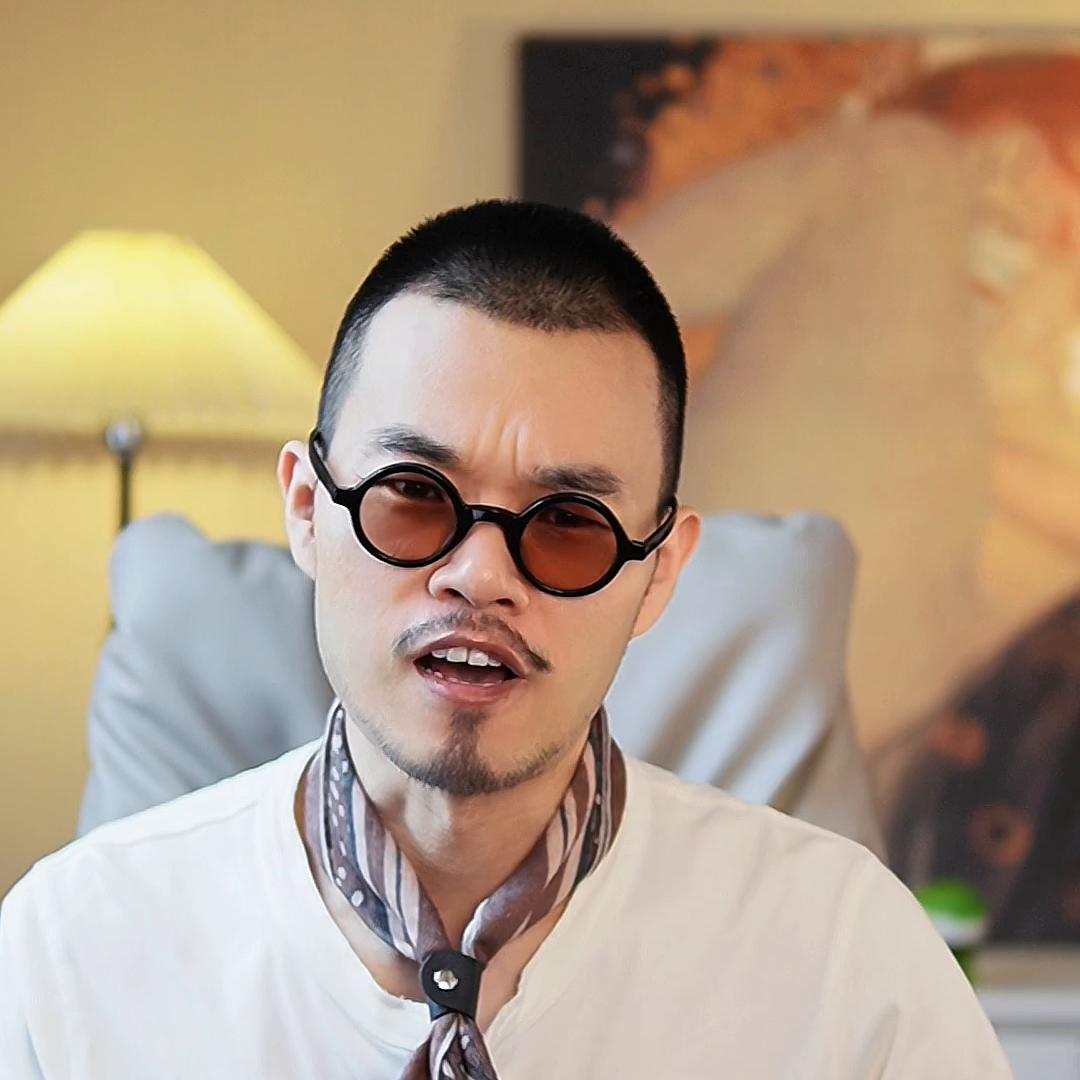 吊顶过于太高做哪种吊顶好看,吊顶衣柜和吊顶的结合