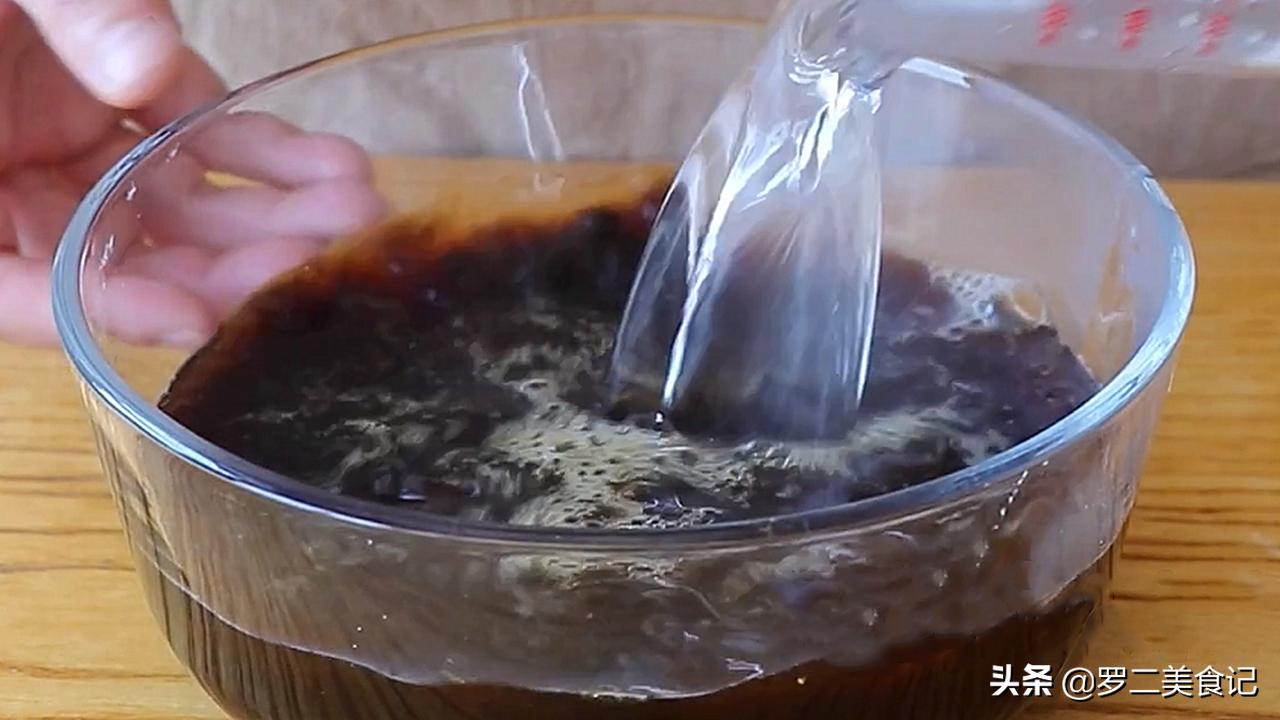 红糖馒头750克面粉放多少水和酵母,自发面粉制作红糖馒头的教程