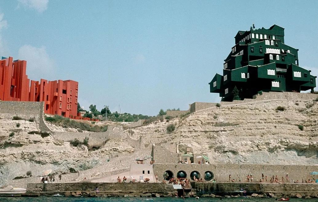 西班牙鬼才建筑师的梦幻世界,西班牙鬼才