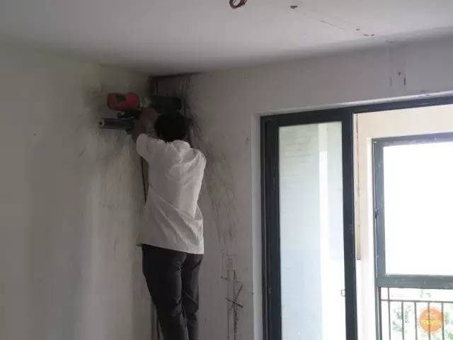 安装空调空调架收费吗,修空调的费用属于什么