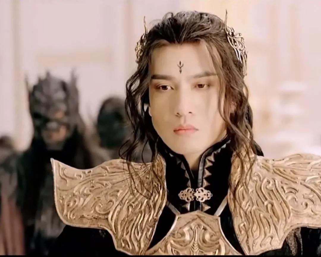 长发古装披发发型简单扎法,古装男头发少剪什么发型好看