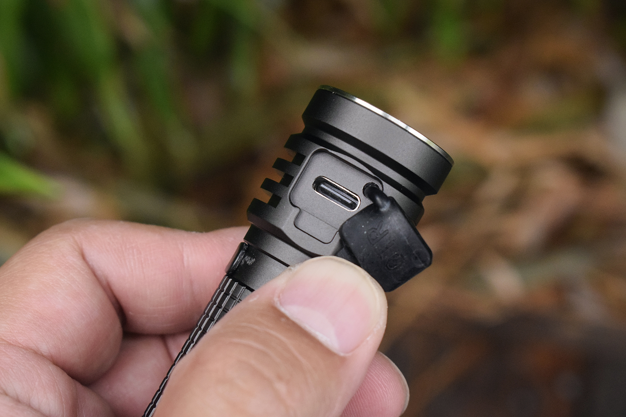 短小精悍实力派！在路上M4KEDC小手电体验