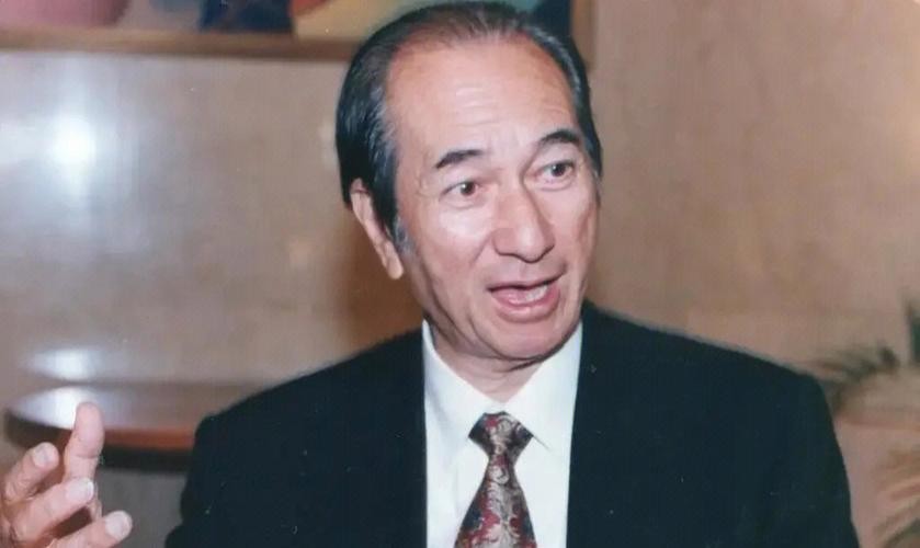 赌王何鸿燊800万,赌王何鸿燊去世谁来抬棺