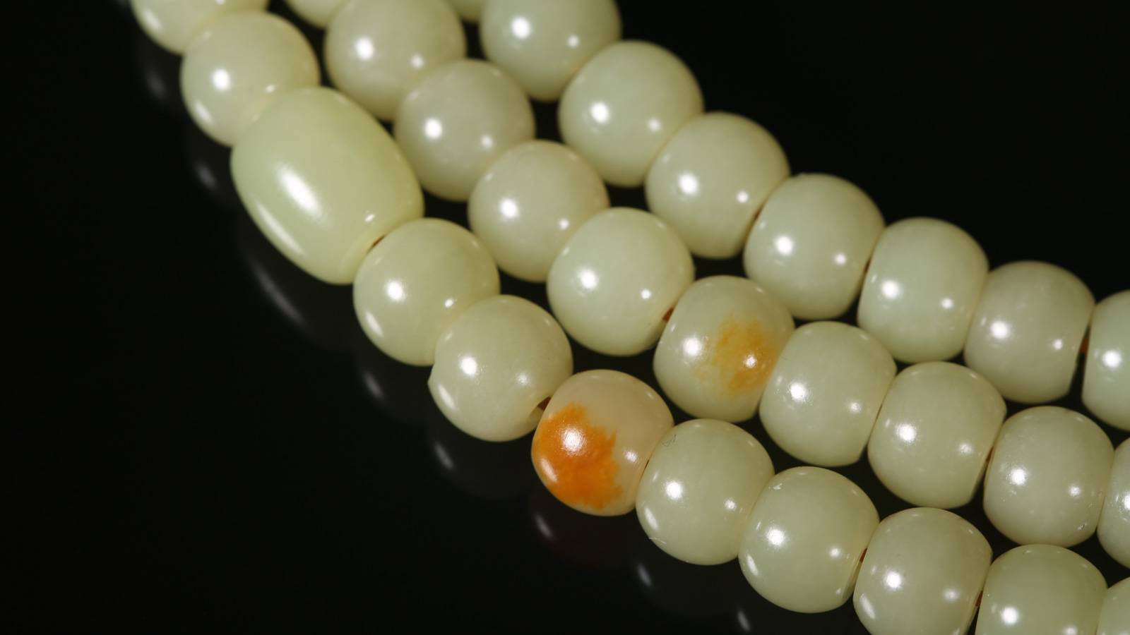 结缘赏丨玉有灵，凝尽人生浮沉