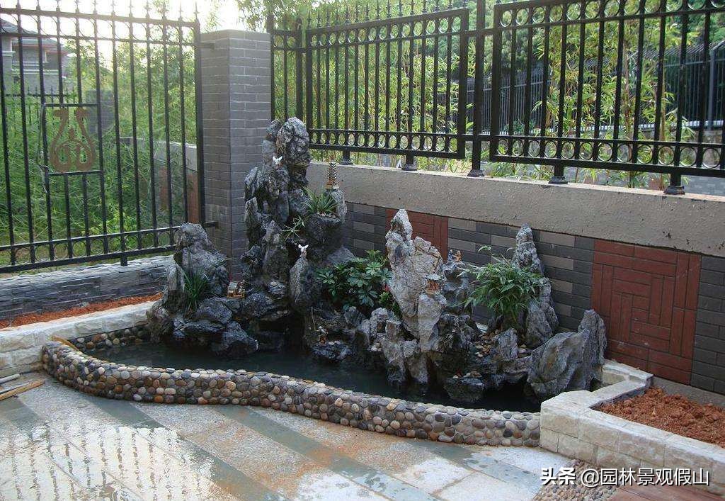 庭院鱼池哪种水质养锦鲤最佳,锦鲤鱼池水质碱高