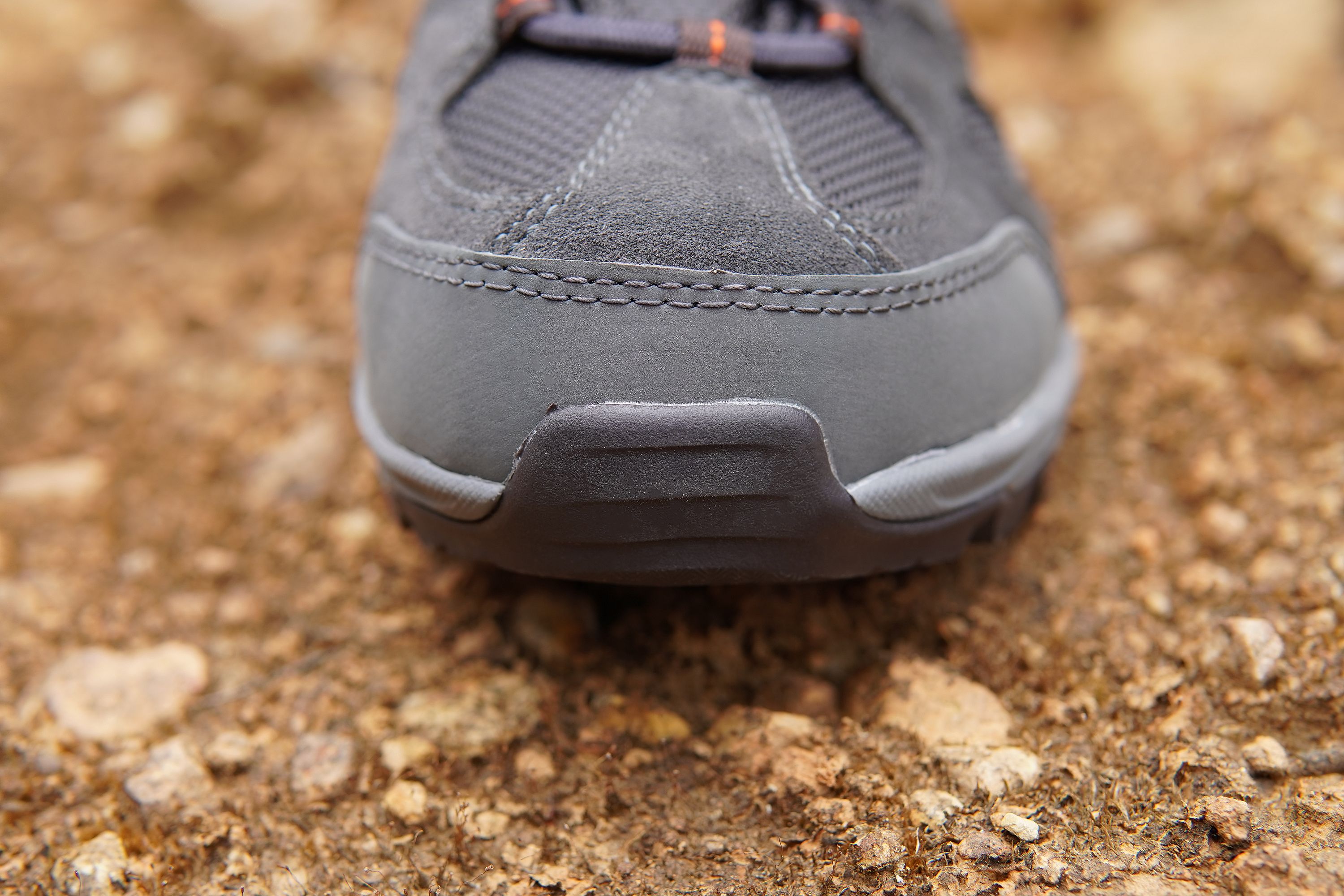 防水防油抓地力强的鞋,防水抓地性强而且轻的鞋