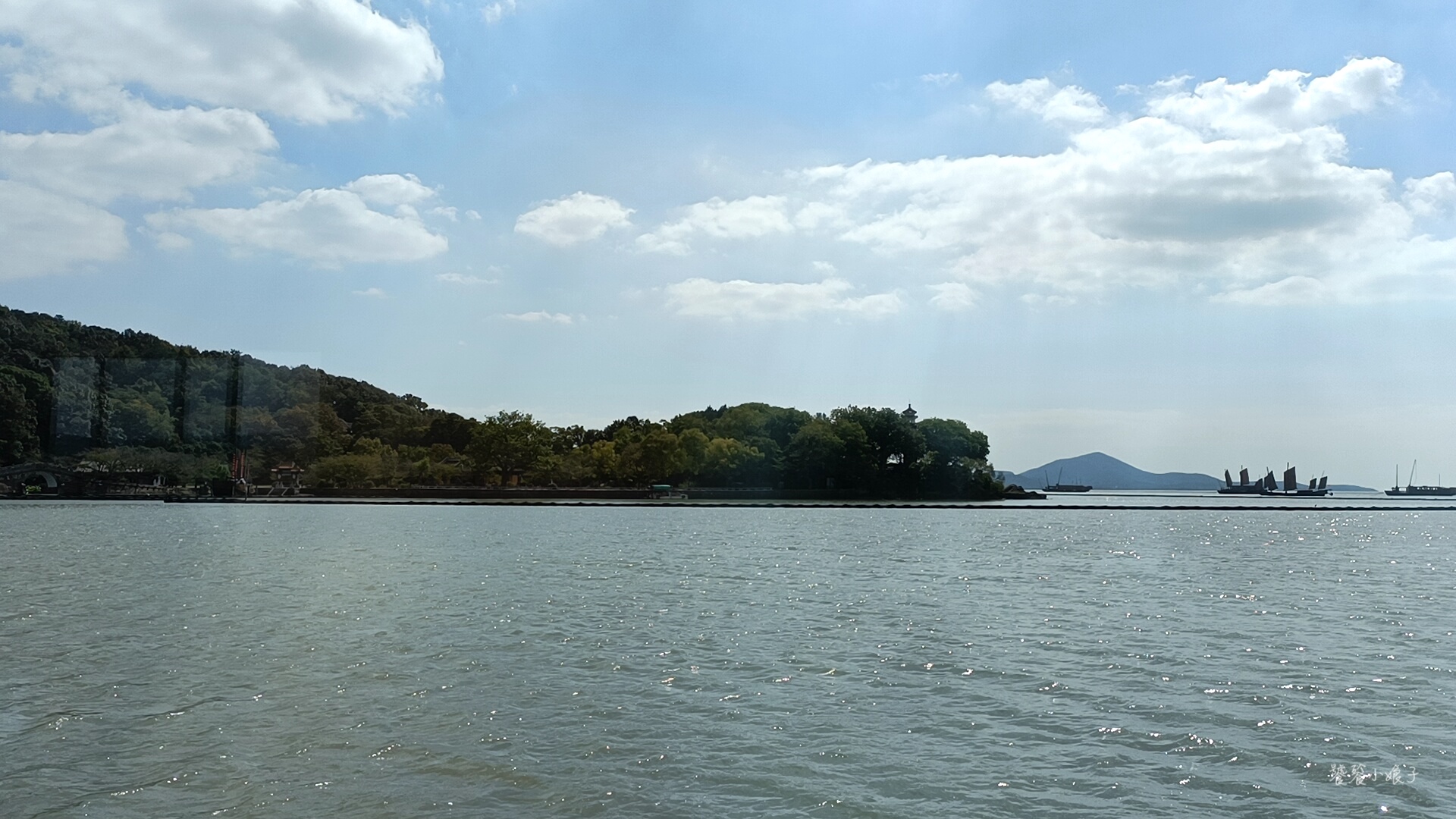 苏州的太湖与无锡太湖连吗,为什么苏州拥有那么大面积的太湖