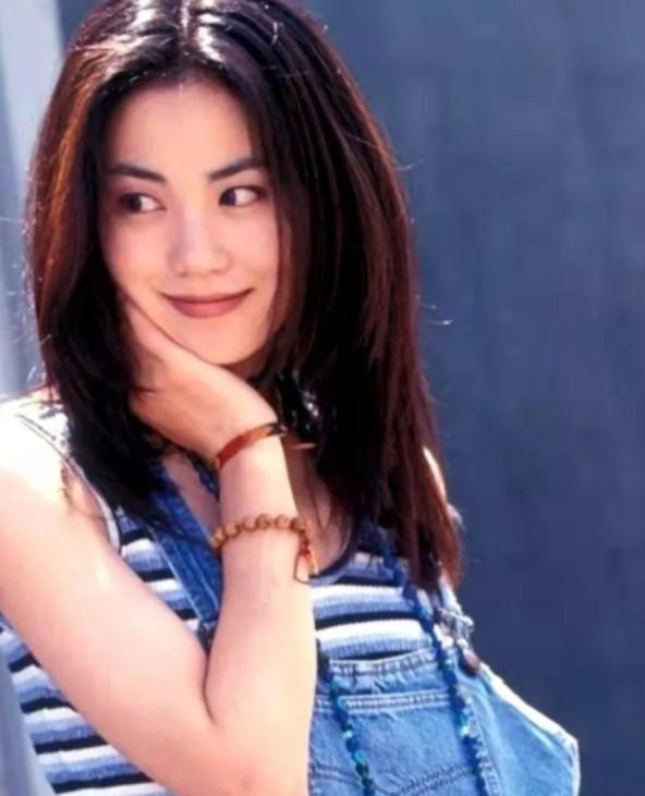 娱乐圈塌鼻子宽鼻翼好看的女明星,塌鼻子也能美出圈