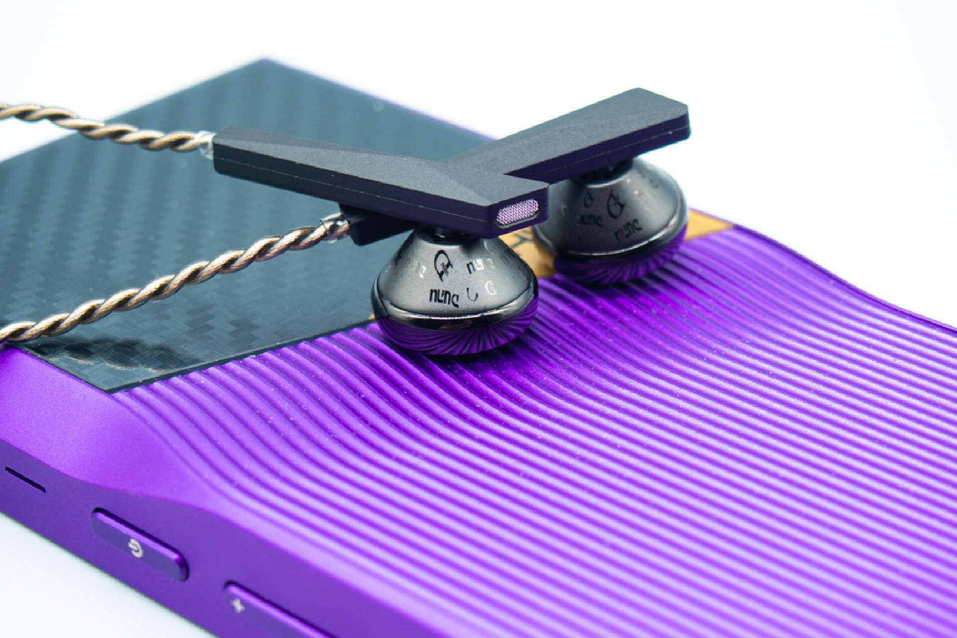 达音科alpha3和凯声,达音科alpha3和泰坦