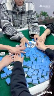 “3W4给女友买战损风上衣...”啊啊啊转身后当场裂开了!