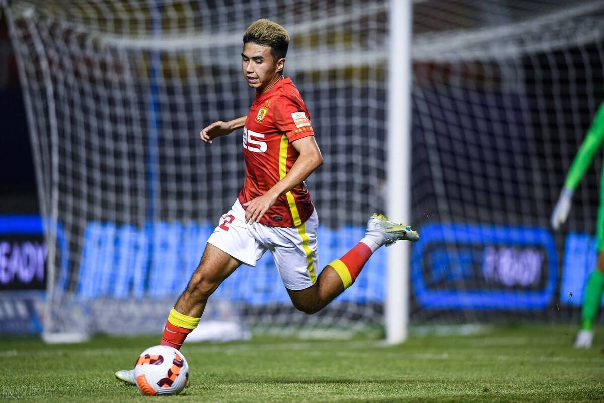 中国男足2-1扬科维奇,2017年中国男足十大进球