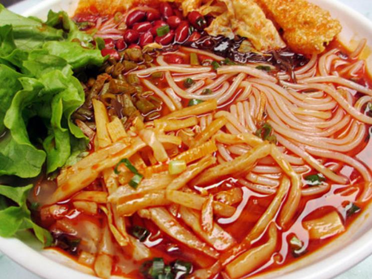 台湾人吃不吃螺蛳粉,台湾为什么不能吃螺蛳粉