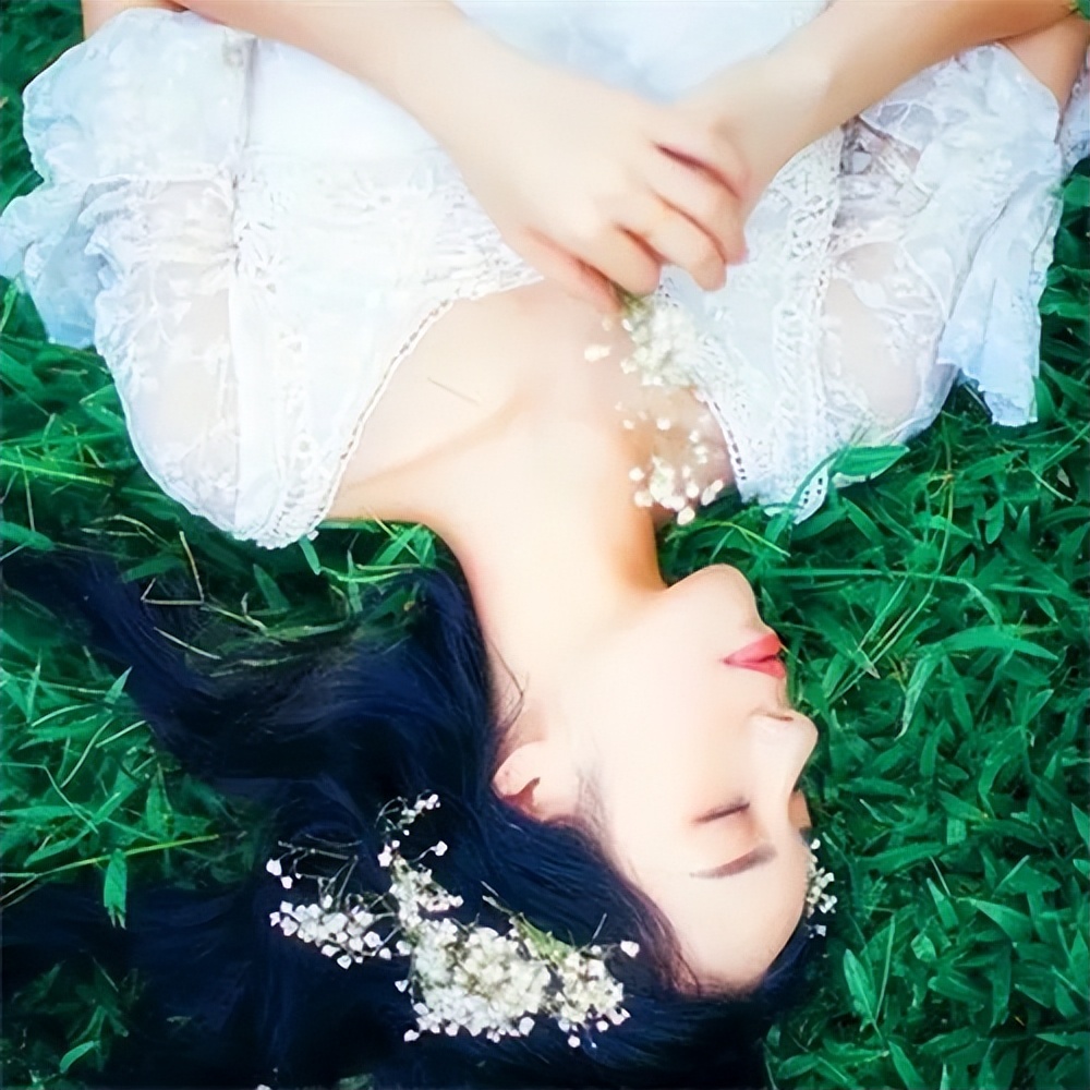 微信上从不发朋友圈的女人，不是低调，十有八九是五种人