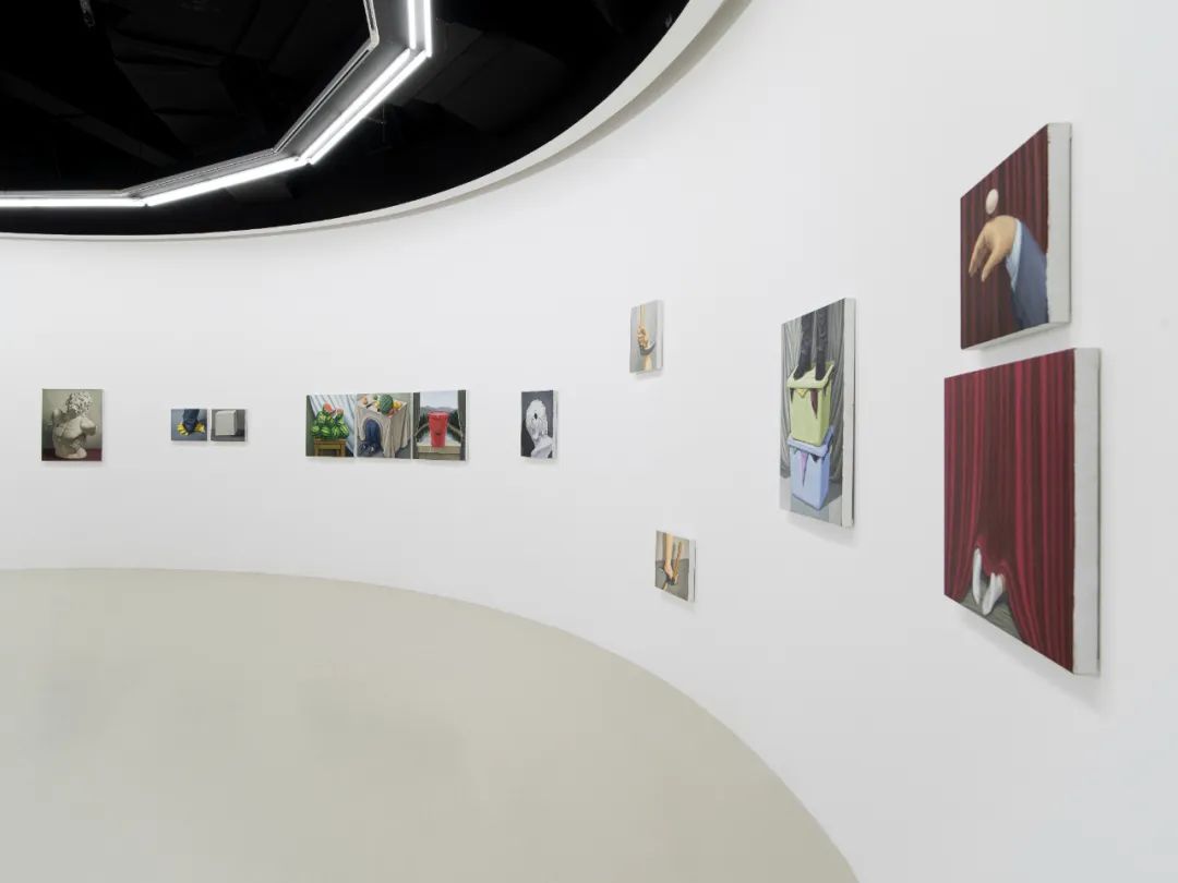 他在夜店和相亲角，读了3年爱情诗：这里最缺爱情