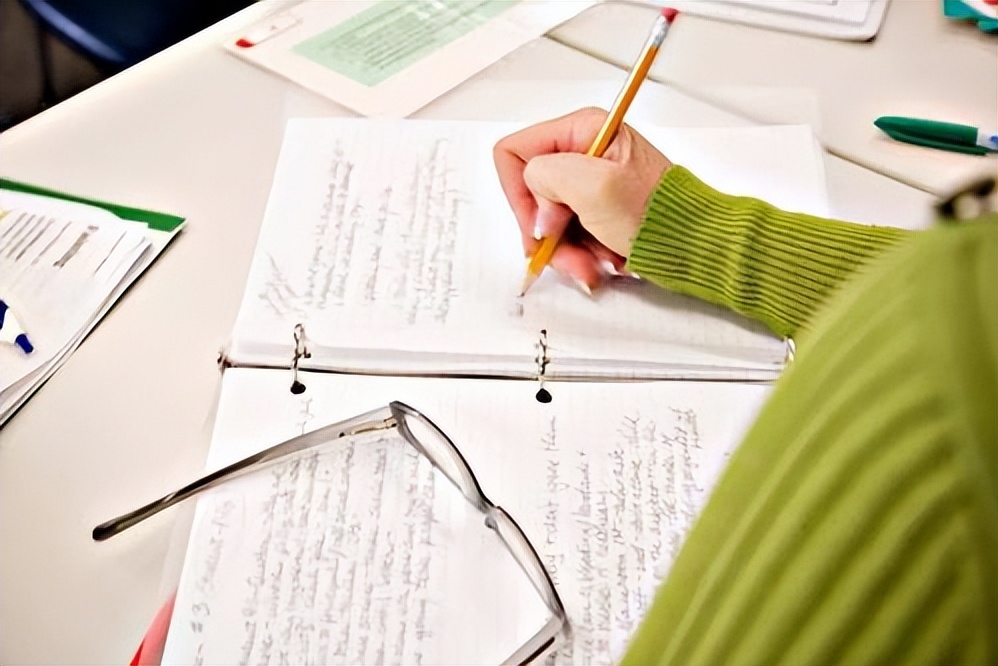 毕业论文模板范文大全,一份完整的毕业论文是怎么样的