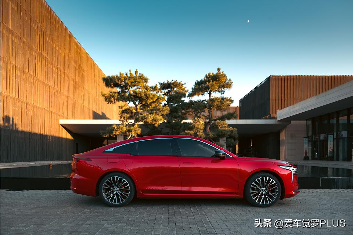 10万级奔腾b70国产家轿是什么水平,奔腾b702022款属于什么挡把