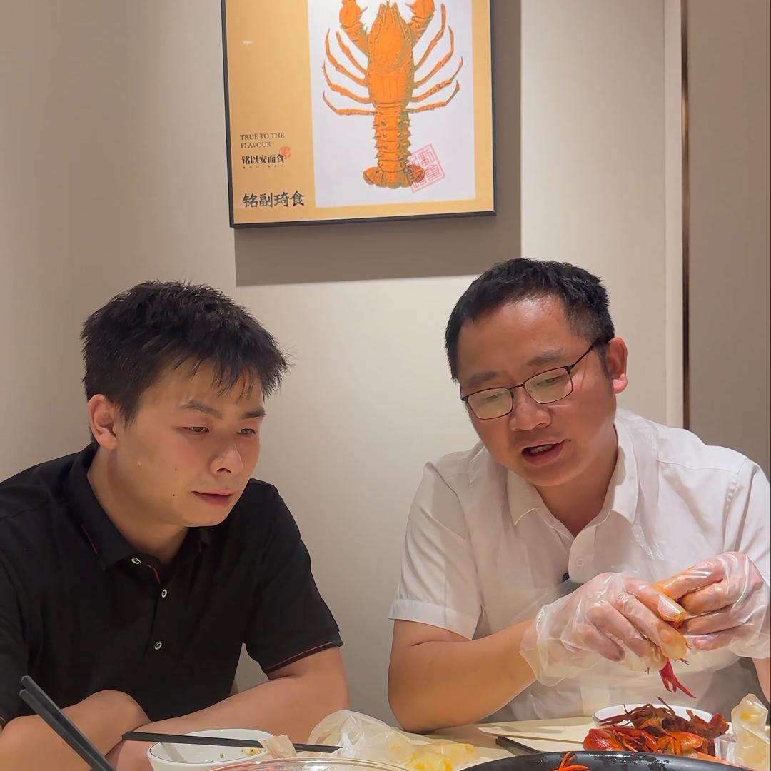 向优秀者学习，向有结果的人学习，带团队打卡流量天花板铭...