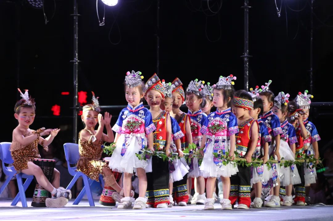 绛戞ⅵ鍚戞湭鏉ヤ富棰樺辜鍎垮洯鍏竴,绛戞ⅵ鍚戞湭鏉ュ辜鍎垮洯澶х彮鍏竴鑺傜洰