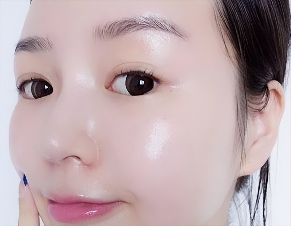 30+的女人用什么眼霜,抹眼霜都拯救不了眼纹