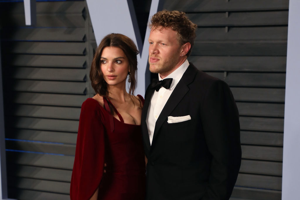 明星戴的都是什么钻戒啊,盘点里哪个女明星戴的钻戒最大