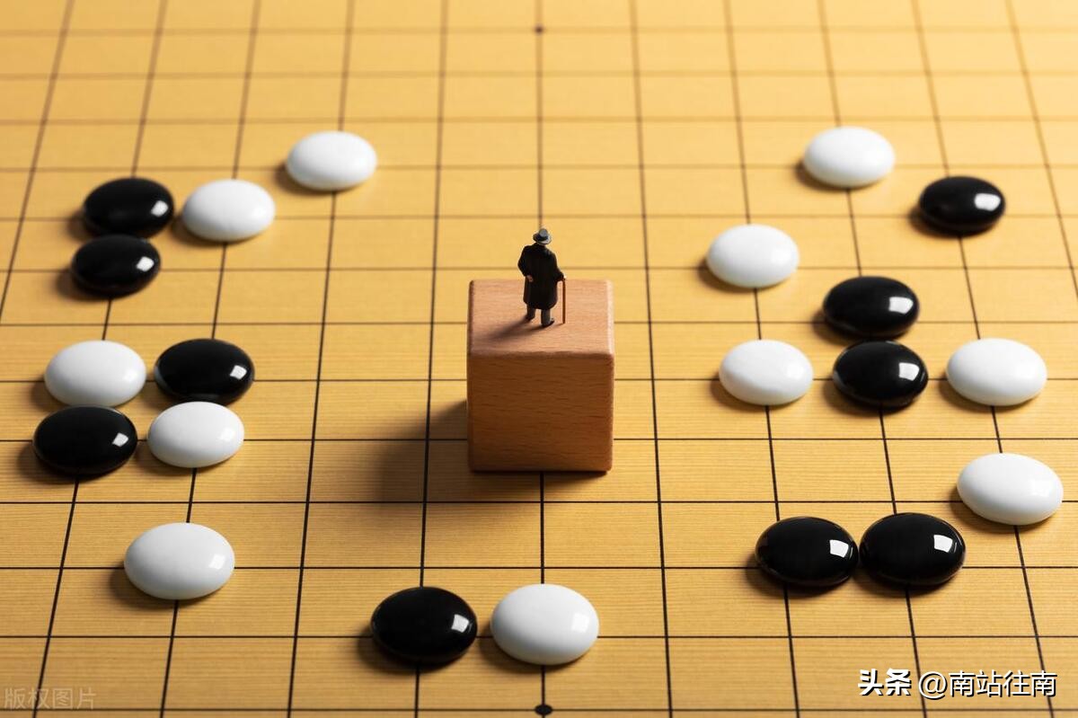 年薪20万的打工者不及20万的个体户吧？从母亲节想到的