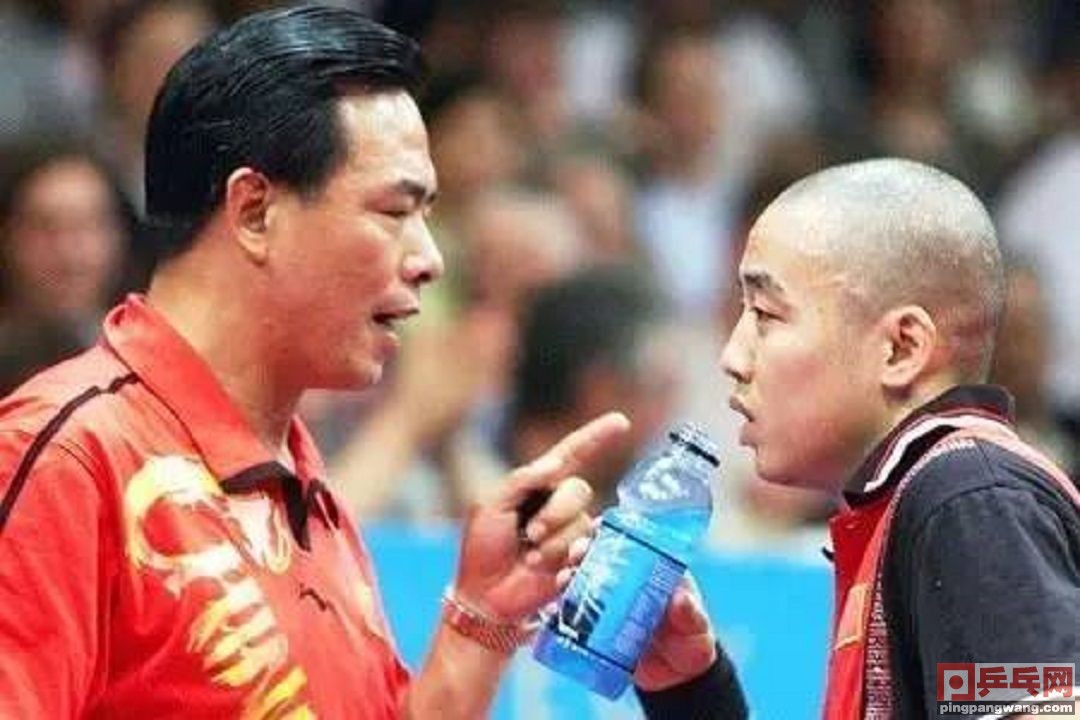 悉尼奥运会男单半决赛,光头刘国梁不敌油腻瓦尔德内尔,无缘决赛